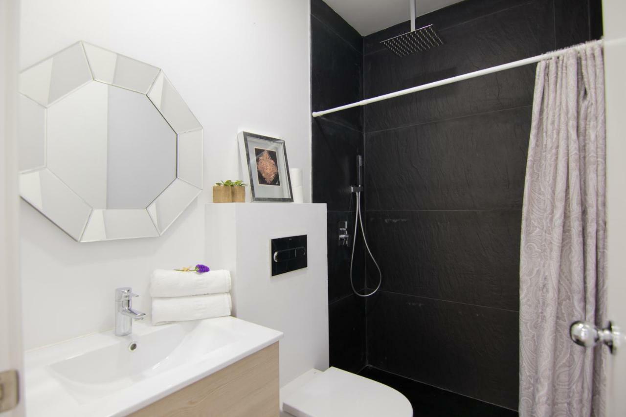 Homeforguest Stylish And Modern Apartment Overlooking Las Canteras Las Palmas de Gran Canaria Eksteriør billede